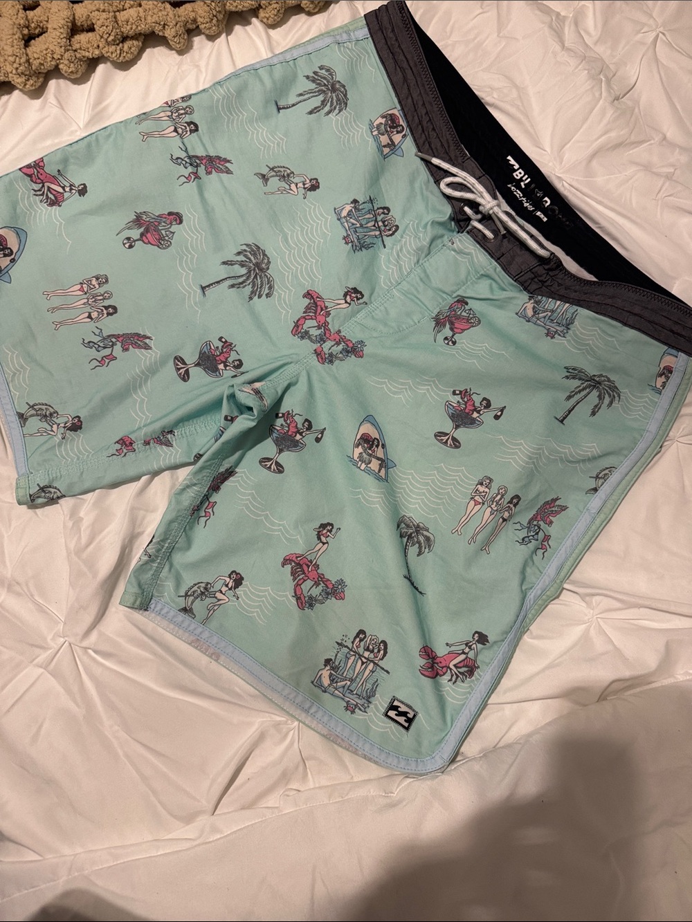 Billabong Mint Green Tropical Print Men’s Board Shorts